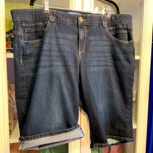 Plus size Bermuda Jean shorts